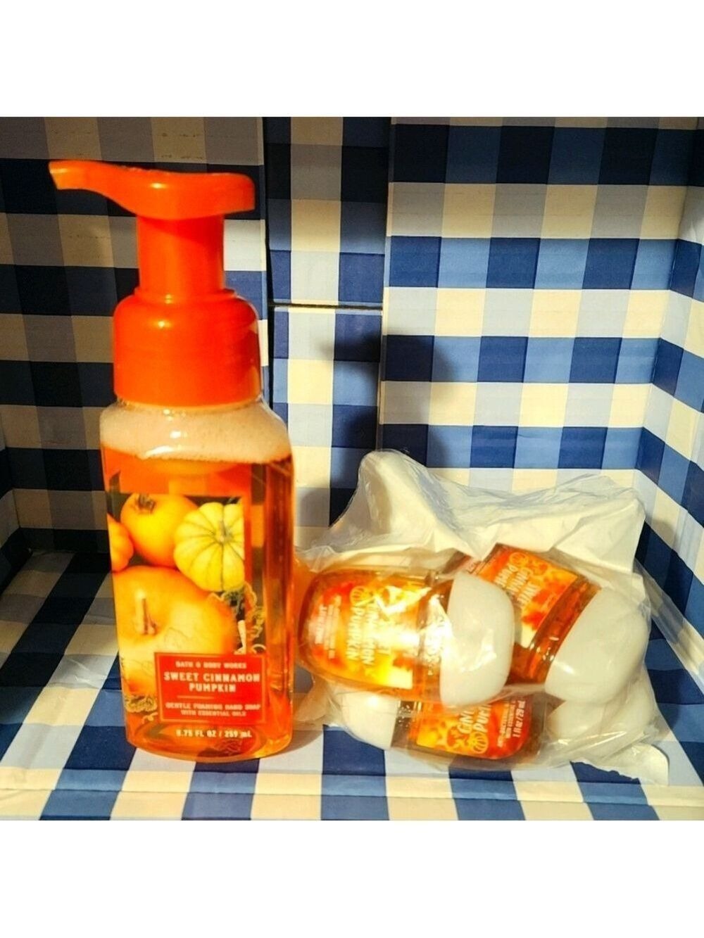 SWEET CINNAMON PUMPKIN GENTLE FOAMING HAND SOAP & SANITIZER SET